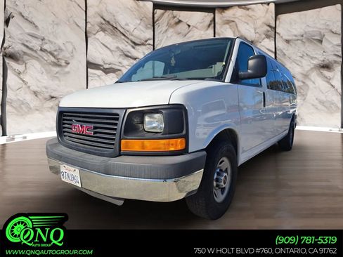 Used 2016 GMC Savana 3500 LS image 1