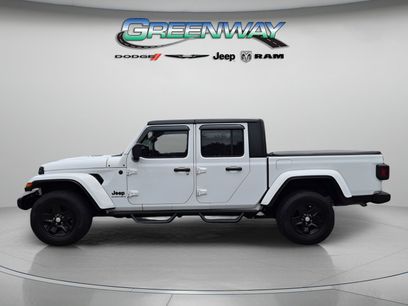 Used 2023 Jeep Gladiator Sport