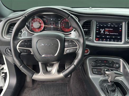 Used 2018 Dodge Challenger SRT Hellcat RWD image 24