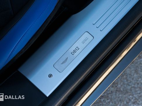 Used 2024 Aston Martin DB12 Coupe image 31