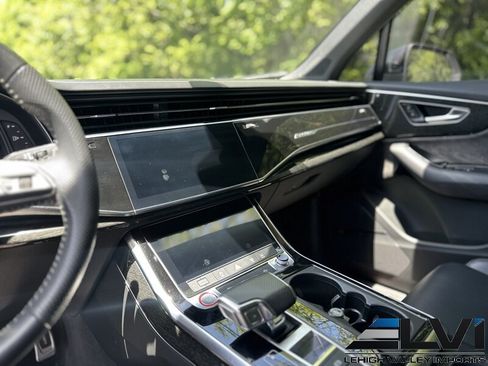 Used 2020 Audi SQ7 Premium Plus w/ Driver Assistance Package AWD/4WD image 12