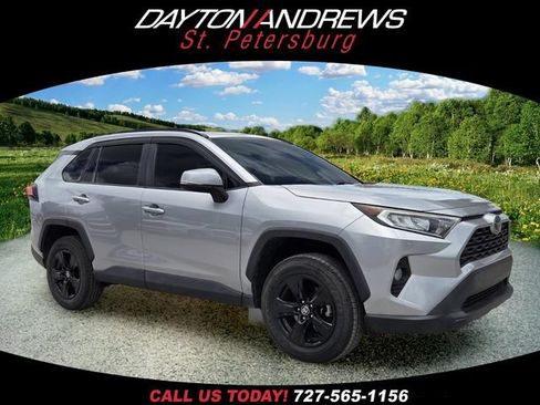 Used 2021 Toyota RAV4 XLE w/ Convenience Package FWD image 1