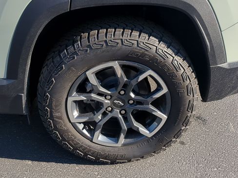 New 2026 Chevrolet Equinox ACTIV w/ Convenience Package III image 20