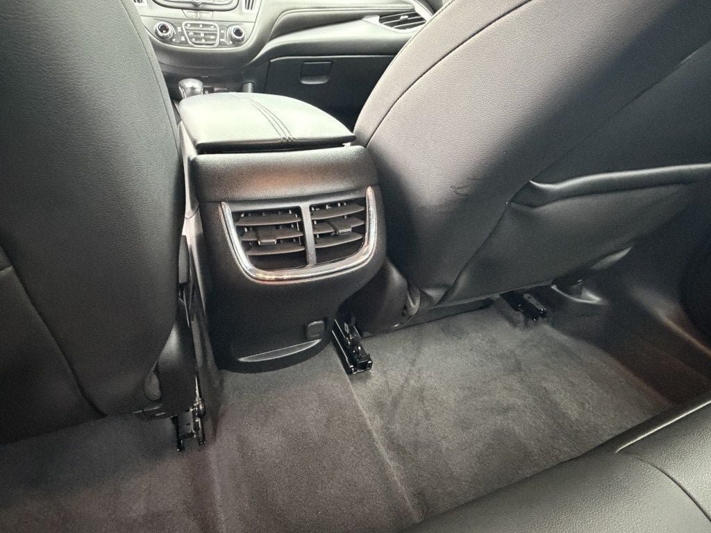 Used 2022 Chevrolet Malibu LT w/ Leather Package FWD image 26