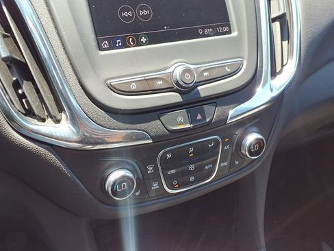Used 2024 Chevrolet Equinox LT w/ LPO, Floor Liner Package FWD image 8