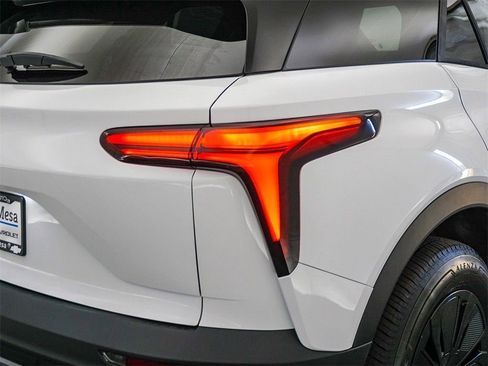 New 2026 Chevrolet Blazer EV LT w/ Midnight/Sport Edition FWD image 9