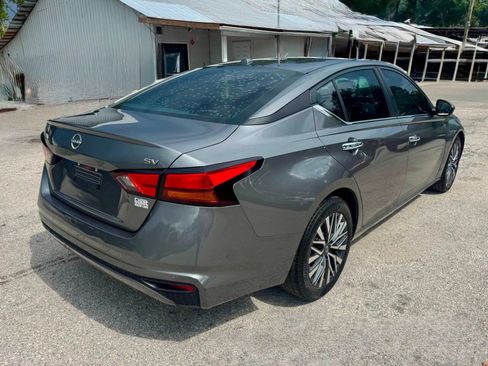 Used 2023 Nissan Altima 2.5 SV FWD image 4
