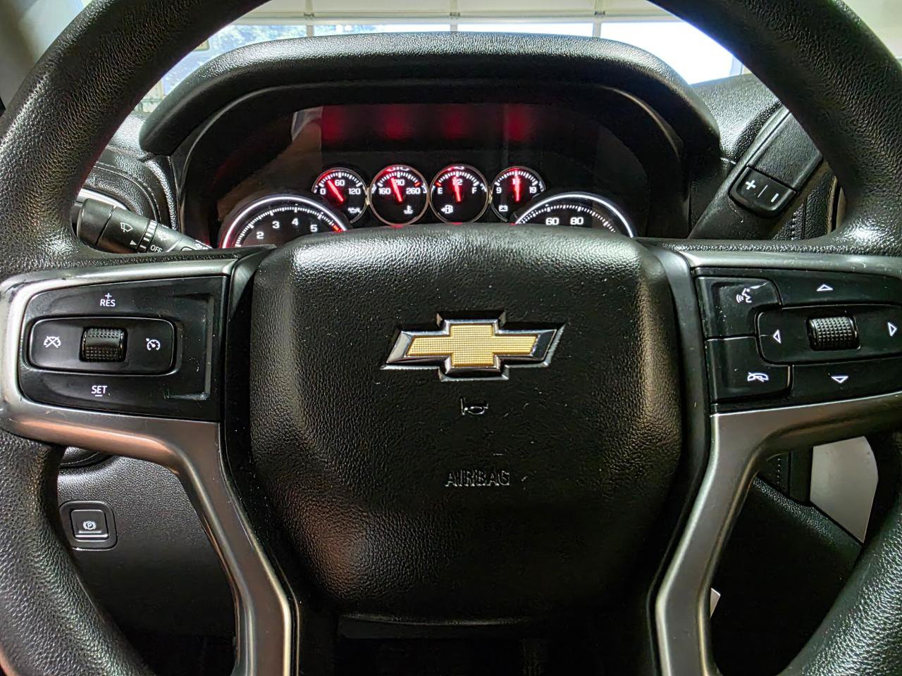 Used 2019 Chevrolet Silverado 1500 LT w/ Trailering Package AWD/4WD image 28