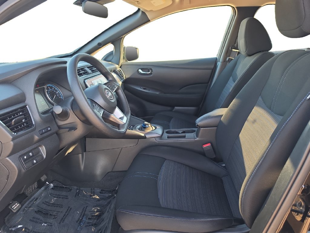 Used 2025 Nissan Leaf S FWD image 9