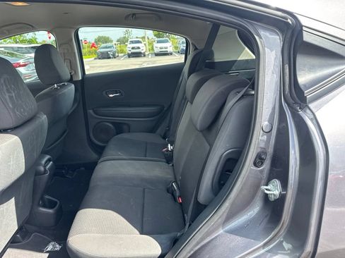 Used 2022 Honda HR-V LX image 11