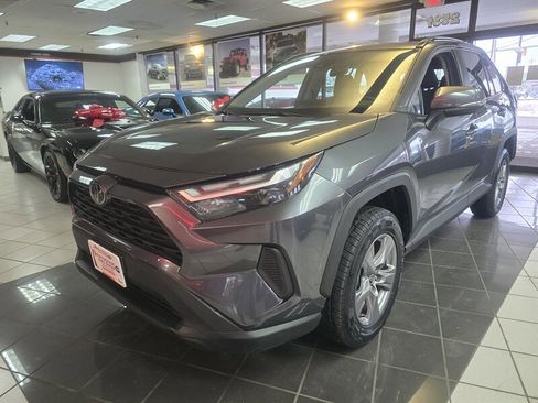 Used 2022 Toyota RAV4 XLE image 7