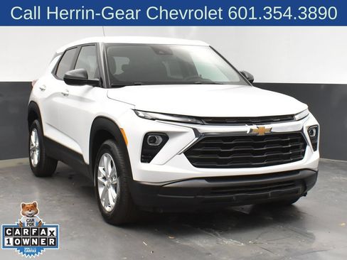 Used 2025 Chevrolet TrailBlazer LS w/ LS Convenience Package FWD image 9