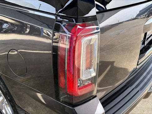 Used 2016 GMC Yukon SLT w/ Open Road Package image 28