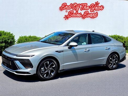 Used 2025 Hyundai Sonata SEL image 1