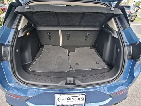 Used 2024 Buick Encore GX Avenir w/ Avenir Technology Package FWD image 21