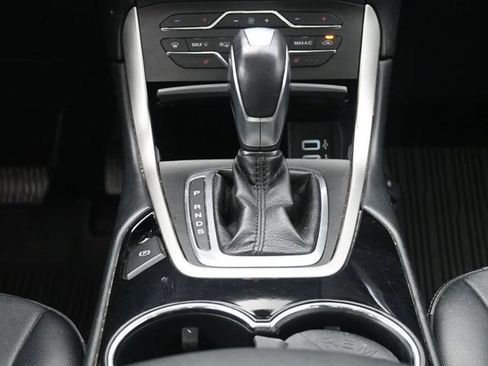 Used 2017 Ford Edge SEL w/ Equipment Group 201A AWD/4WD image 23