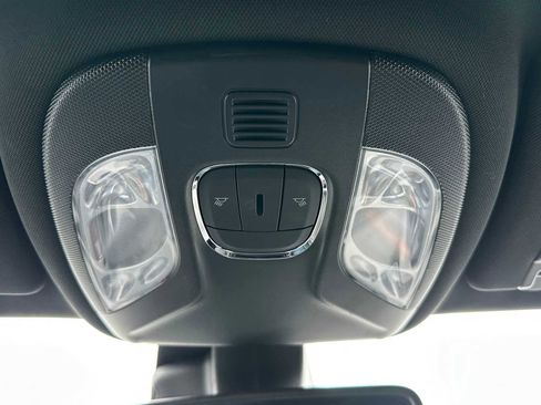 Used 2024 Jeep Compass Limited image 29