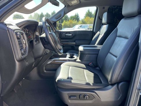 Used 2022 Chevrolet Silverado 1500 LT Trail Boss w/ Convenience Package II image 17