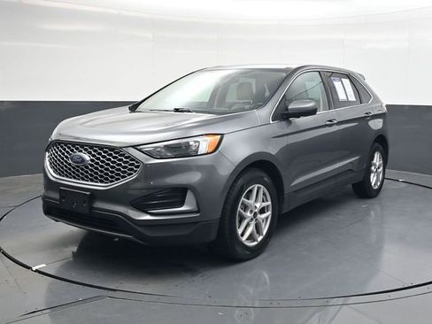 Used 2024 Ford Edge SEL image 8