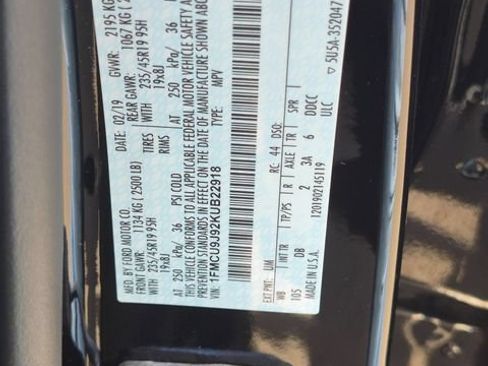 Used 2019 Ford Escape Titanium w/ U9j03 - Titanium Tow Package AWD/4WD image 34