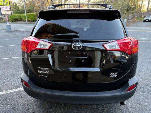 Used 2013 Toyota RAV4 XLE AWD/4WD image 6