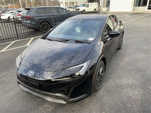 New 2026 Toyota Prius LE image 1