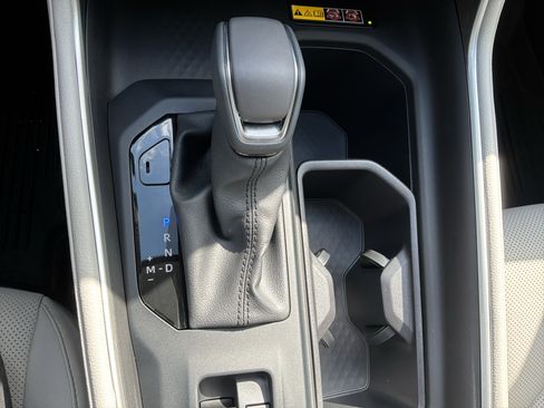 Used 2025 Toyota Grand Highlander FWD image 26