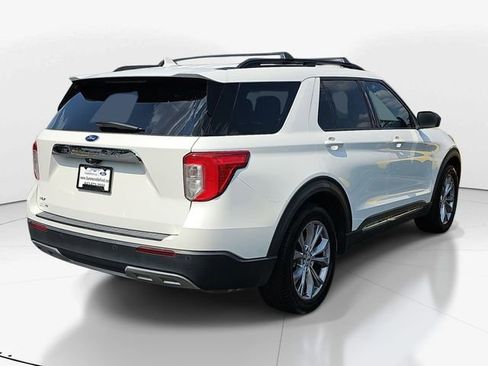 Used 2021 Ford Explorer XLT w/ Equipment Group 202A RWD image 3