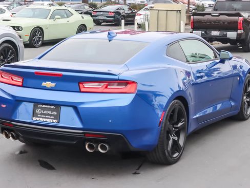 Used 2017 Chevrolet Camaro LT image 4