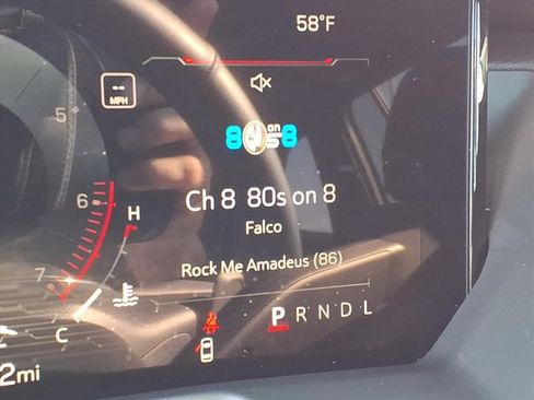 Used 2025 GMC Acadia Elevation image 18