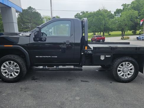 Used 2024 GMC Sierra 2500 Pro w/ 1SA Pro Safety Plus Package AWD/4WD image 1