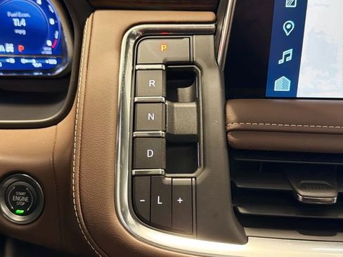 Used 2024 Chevrolet Tahoe High Country image 17