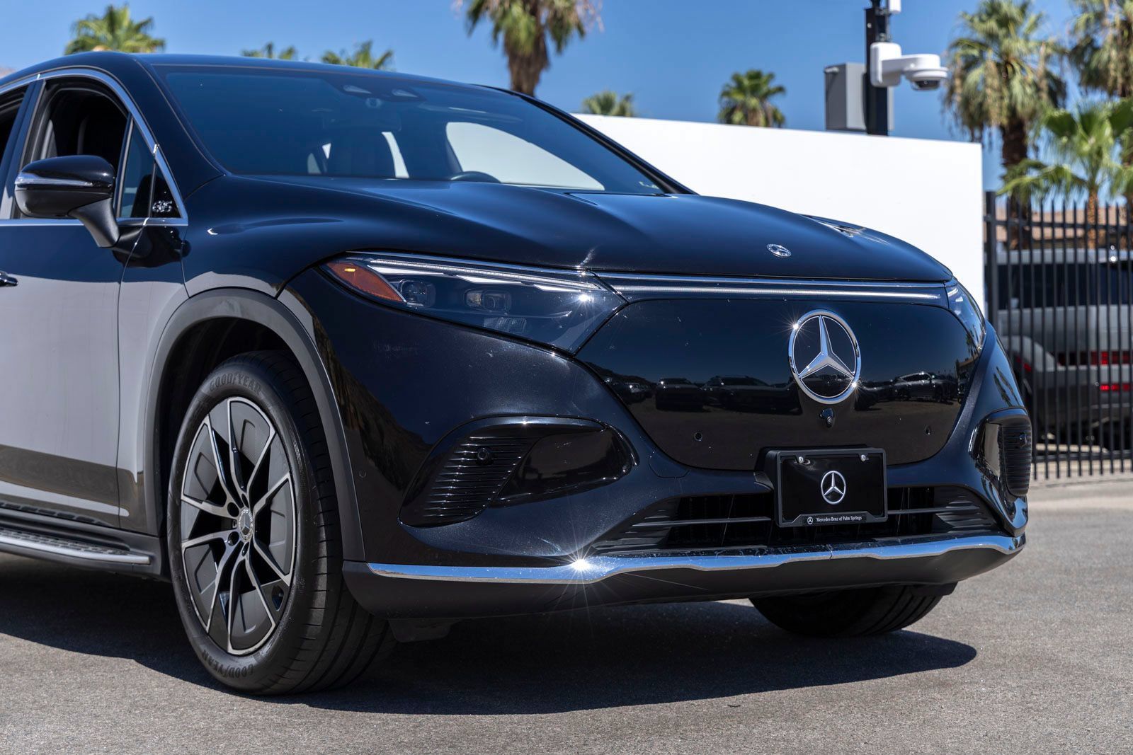 Certified 2023 Mercedes-Benz EQS 450+ SUV image 3