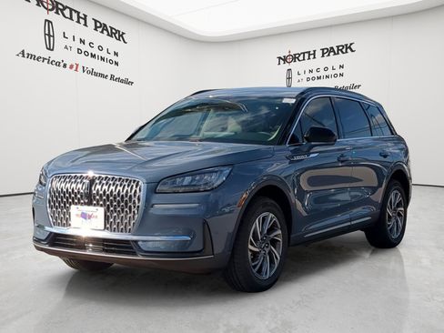 New 2026 Lincoln Corsair Premiere w/ Rear Removable Package Tray FWD image 7