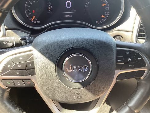 Used 2018 Jeep Grand Cherokee Limited AWD/4WD image 11
