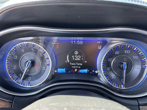 Used 2016 Chrysler 300 C Platinum w/ Safetytec Plus Group image 14