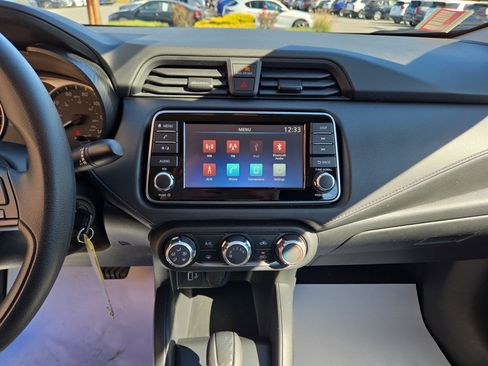 Used 2024 Nissan Versa S w/ Trunk Package image 25