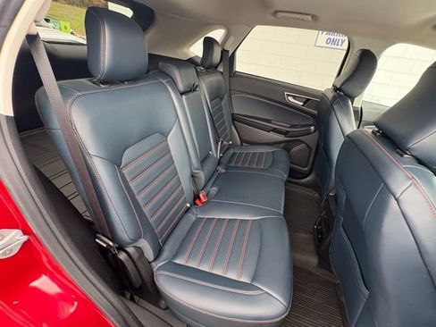 Used 2022 Ford Edge SEL w/ Sport Appearance Package image 36
