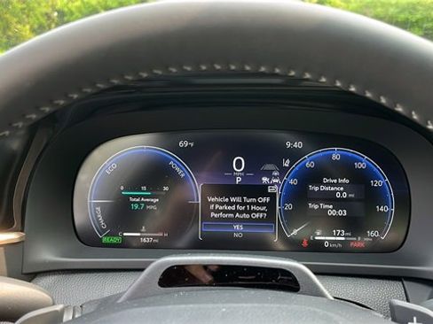 Used 2025 Toyota Crown Platinum image 14