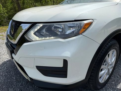 Used 2018 Nissan Rogue SV AWD/4WD image 12