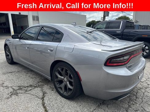 Used 2015 Dodge Charger SXT RWD image 21