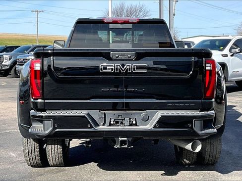 New 2026 GMC Sierra 3500 Denali Ultimate w/ LPO, Black Badging Package image 4