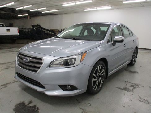 Used 2017 Subaru Legacy 2.5i Sport image 3