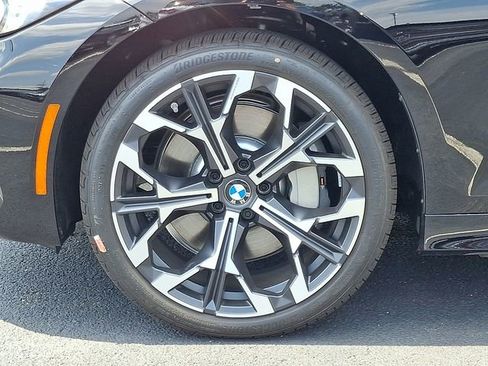 Certified 2025 BMW 330i xDrive Sedan w/ Convenience Package image 8