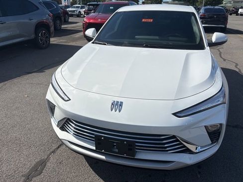 New 2025 Buick Envista Preferred w/ Convenience I Package image 2