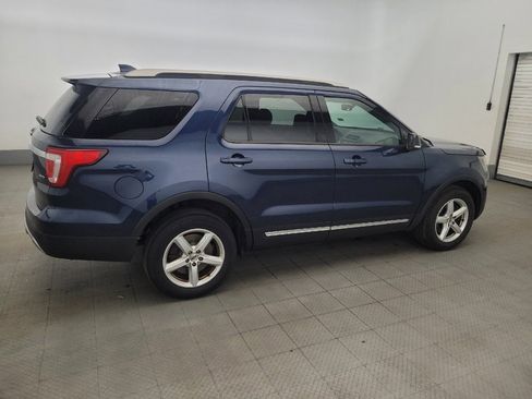 Used 2016 Ford Explorer XLT w/ Equipment Group 202A AWD/4WD image 10