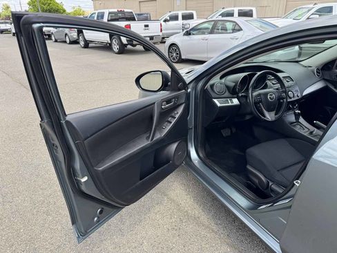 Used 2012 MAZDA MAZDA3 i Touring FWD image 20
