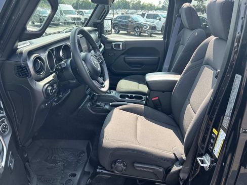 Used 2023 Jeep Wrangler Unlimited w/ Sun & Screen Package AWD/4WD image 25