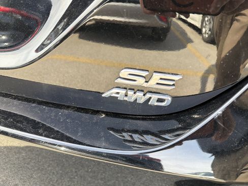 Used 2023 Toyota Camry SE image 5
