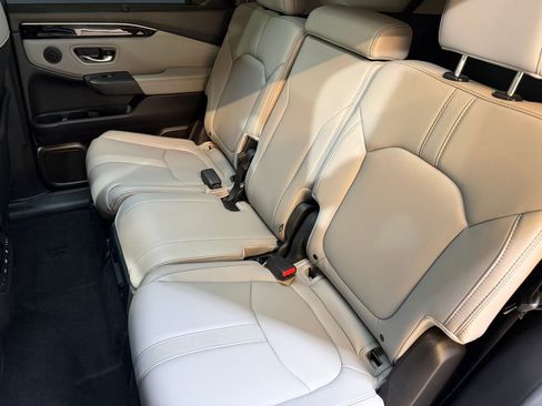 Used 2025 Honda Pilot Touring image 41